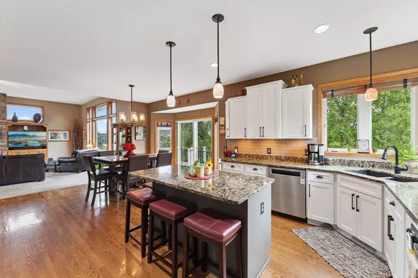 4829 Redpoll CT, Eagan, MN 55123