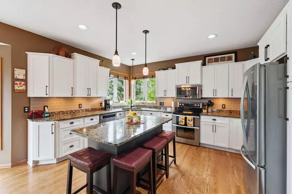 4829 Redpoll CT, Eagan, MN 55123