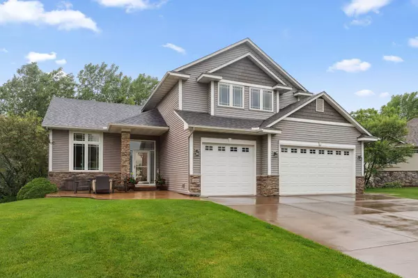 4829 Redpoll CT, Eagan, MN 55123
