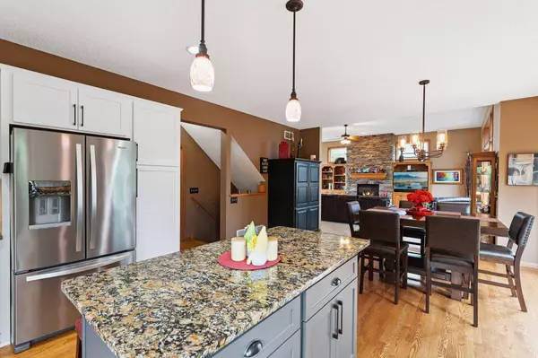 4829 Redpoll CT, Eagan, MN 55123