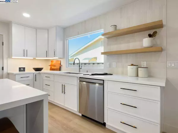 6196 Inglewood Dr, Pleasanton, CA 94588