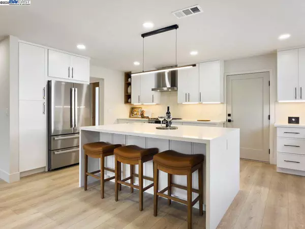 6196 Inglewood Dr, Pleasanton, CA 94588