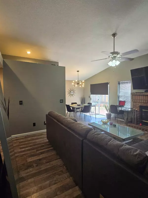 9388 Allendale WAY, Sacramento, CA 95829