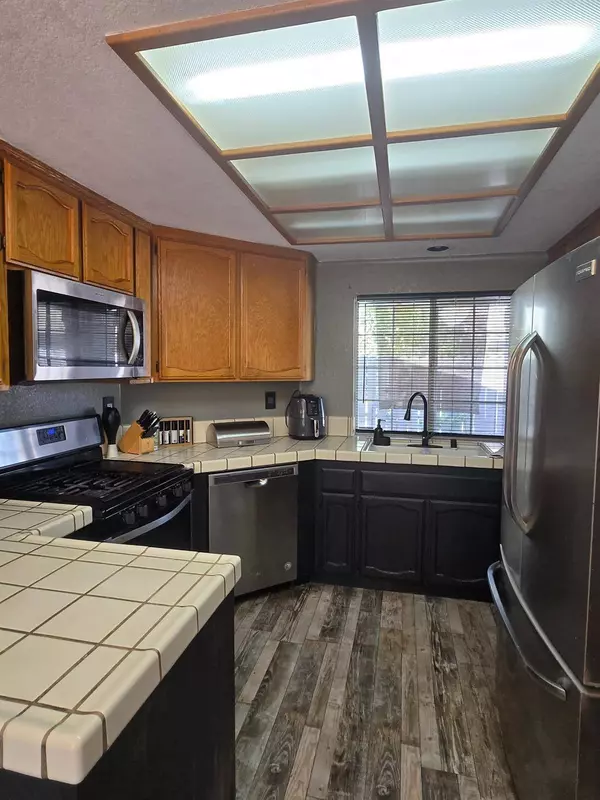 9388 Allendale WAY, Sacramento, CA 95829