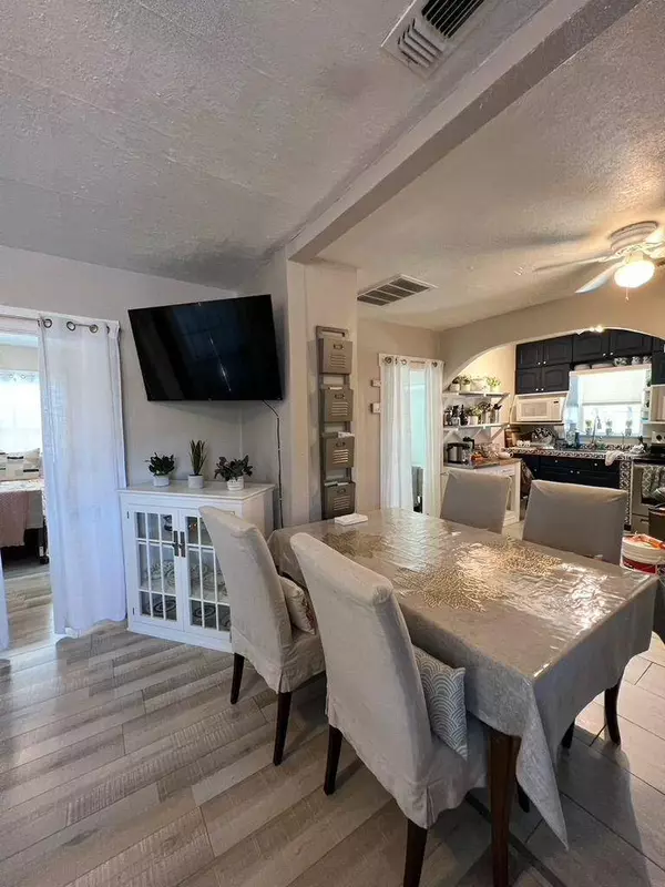 2917 Del Paso BLVD, Sacramento, CA 95815