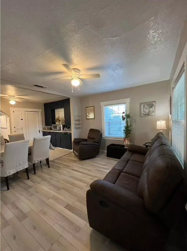 2917 Del Paso BLVD, Sacramento, CA 95815