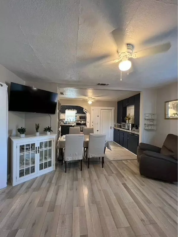 2917 Del Paso BLVD, Sacramento, CA 95815