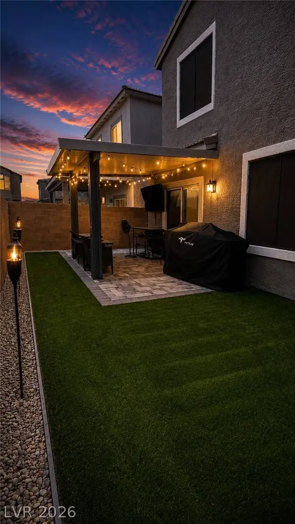 375 Great Ocean AVE, North Las Vegas, NV 89084