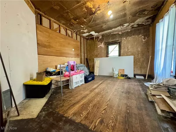 328 W Cross ST, Summerfield, OH 43788