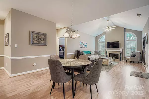 8406 Highland Glen DR, Charlotte, NC 28269