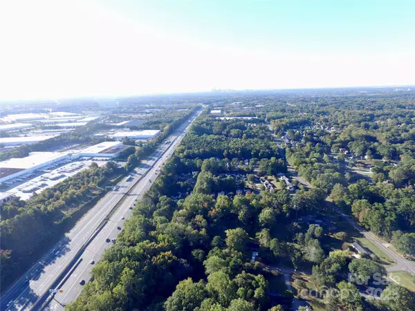 5216 Lakeview RD, Charlotte, NC 28216