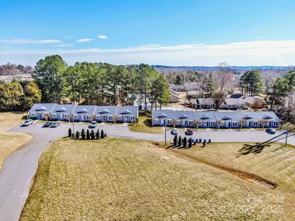 125 1st Avenue DR SE, Taylorsville, NC 28681