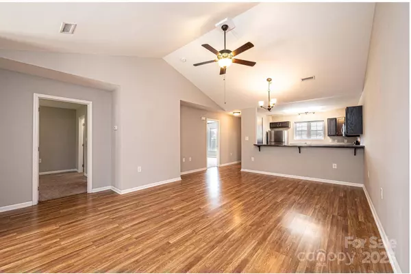 125 1st Avenue DR SE, Taylorsville, NC 28681