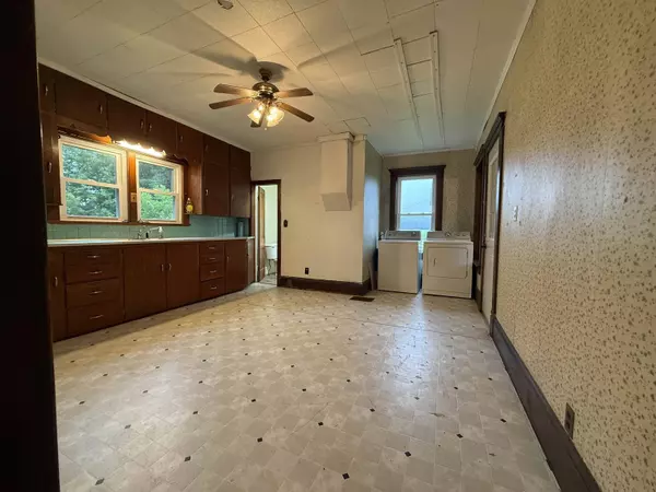 E1384 WOLF RIVER ROAD, Iola, WI 54945