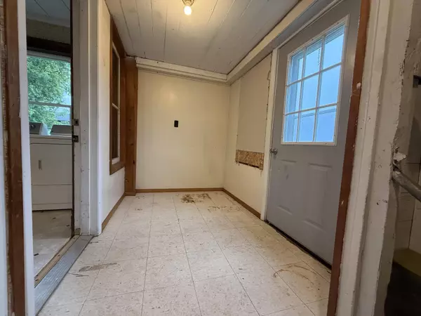 E1384 WOLF RIVER ROAD, Iola, WI 54945