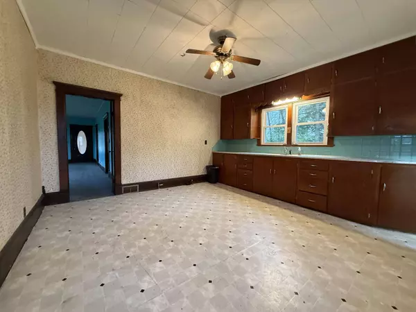 E1384 WOLF RIVER ROAD, Iola, WI 54945