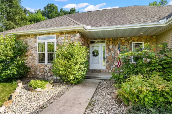 1806 WOODRIDGE CIRCLE, Custer, WI 54423