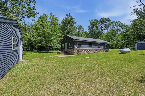 7195 BOELTER LAKE COURT, Almond, WI 54909