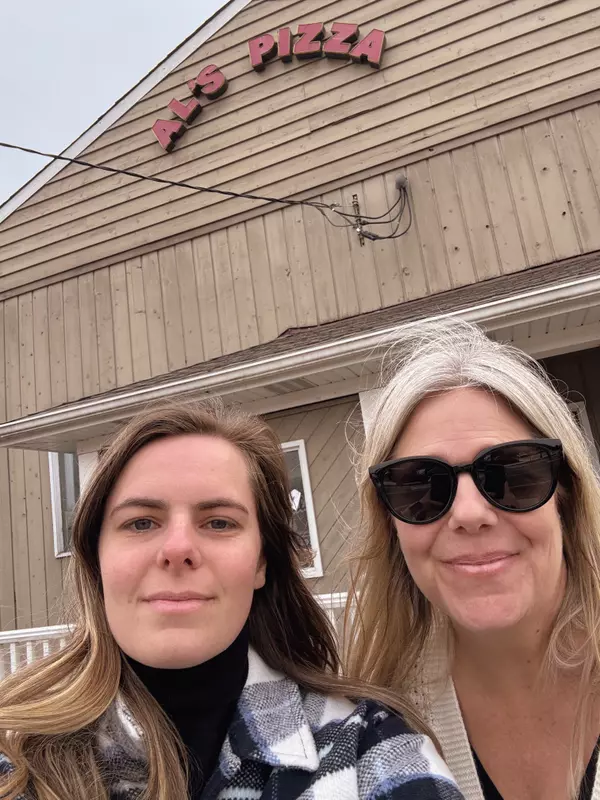 Young's Yums: Al’s Pizza,Sara Latta-Young