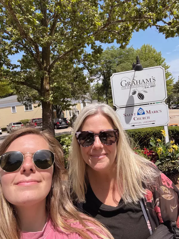 Young's Yums: Graham's Fine Chocolates & Ice Cream,Sara Latta-Young