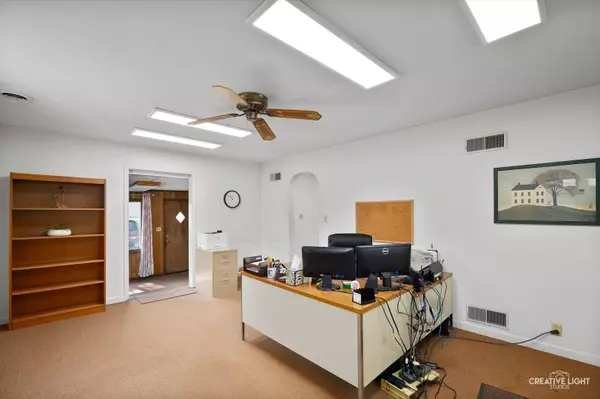 2305 Plainfield RD, Crest Hill, IL 60403