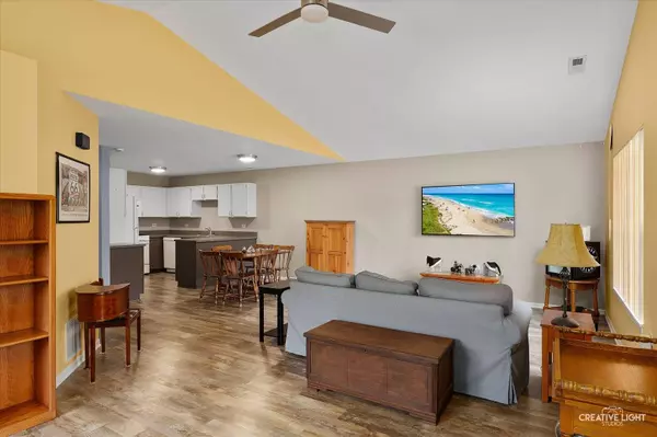 1840 Venson LN #1840, Joliet, IL 60435