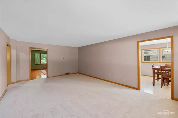 15418 S Pratt LN, Plainfield, IL 60544