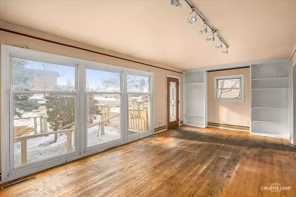 58 E 55th ST, Westmont, IL 60559