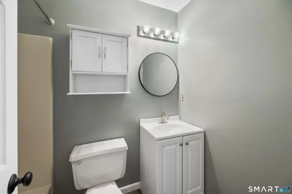 55 Elm Meadows #55, Enfield, CT 06082