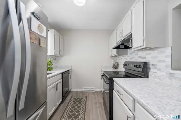 9 The Hamlet Unit C #C, Enfield, CT 06082