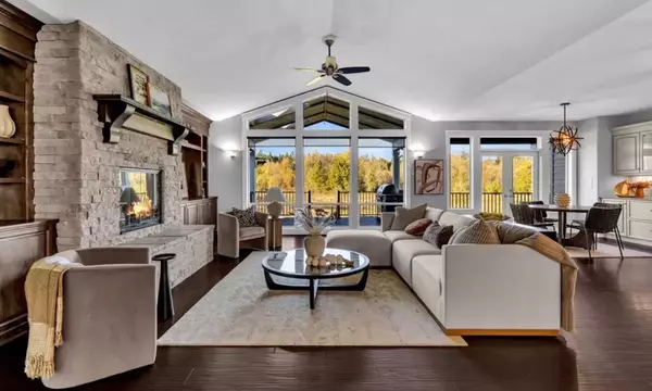 Brush Prairie Beauty — Five Gated Acres of Orchard Serenity & Equestrian Soul
