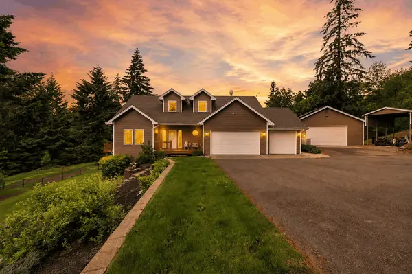 Columbia River Views on Private Acreage in Kalama, WA | Northwest Living Reimagined