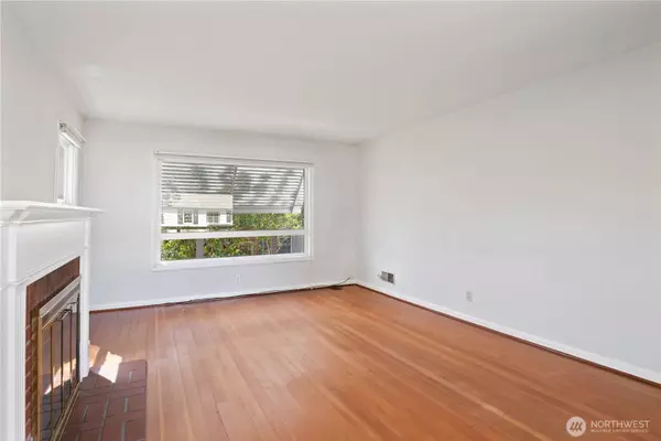 2225 Larch ST, Longview, WA 98632