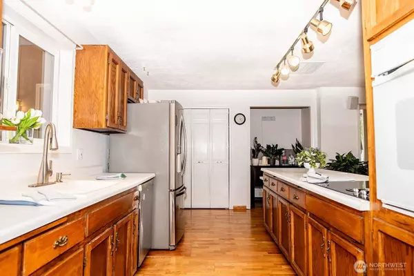 194 Cole RD, Kelso, WA 98626