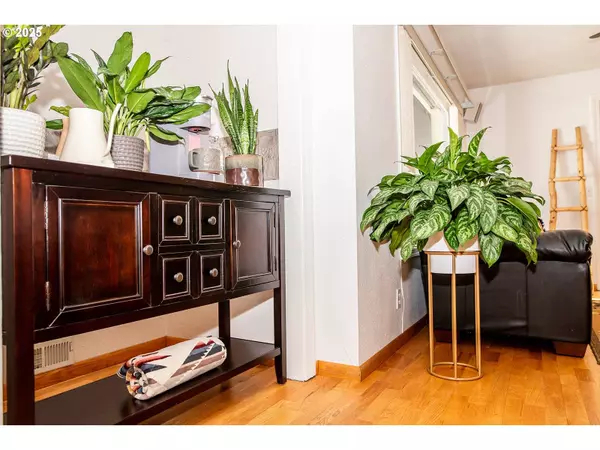 194 COLE RD, Kelso, WA 98626