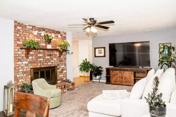 194 Cole RD, Kelso, WA 98626