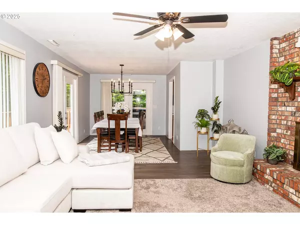 194 COLE RD, Kelso, WA 98626