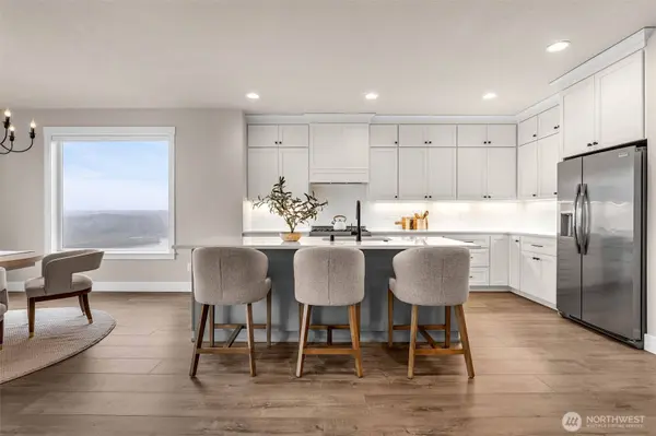 105 Eli Avery AVE, Kalama, WA 98625