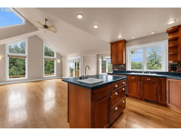 166 RIVERSCAPE RD, Kalama, WA 98625