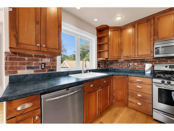 166 RIVERSCAPE RD, Kalama, WA 98625