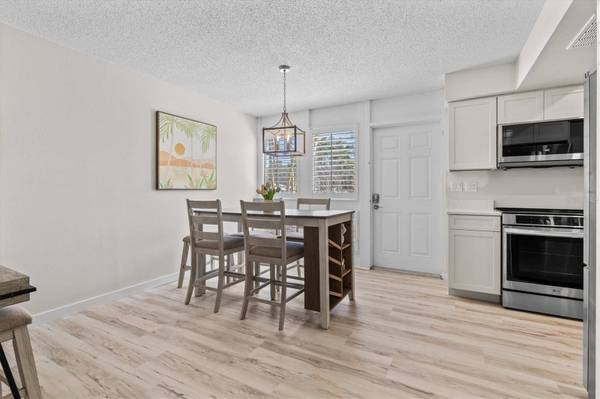 800 S BLVD OF THE PRESIDENTS #3, Sarasota, FL 34236