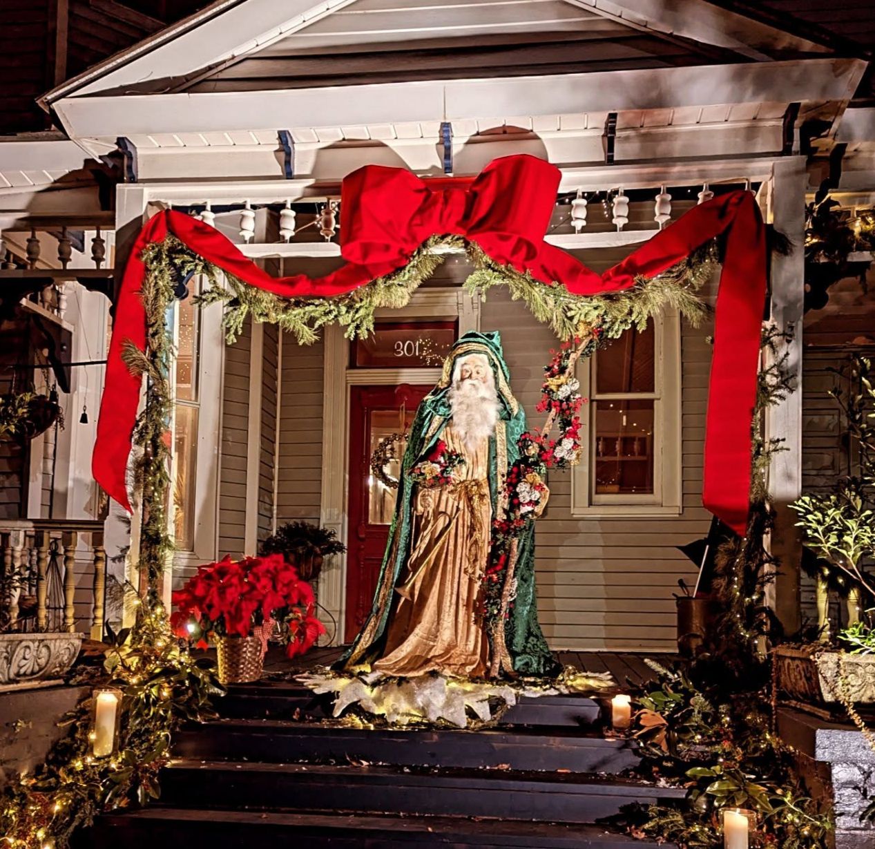 Opelika Victorian Front Porch Christmas Tour