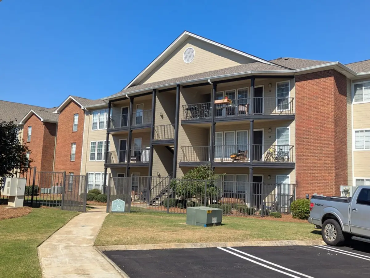 Auburn Crossing
