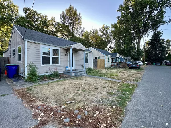 9511 NE GERTZ CIR, Portland, OR 97211