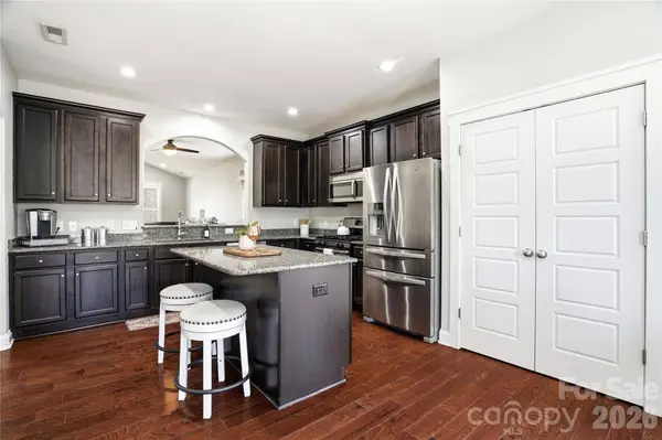 3157 Delaware DR, Denver, NC 28037