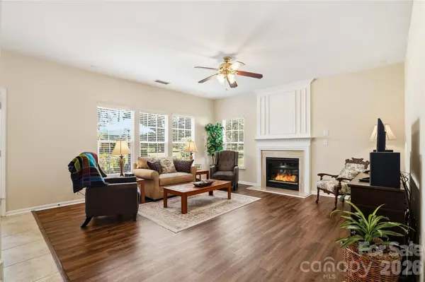 5555 Cambridge Bay DR, Charlotte, NC 28269