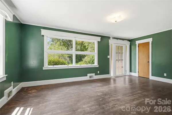307 Dutchman AVE, Mount Holly, NC 28120