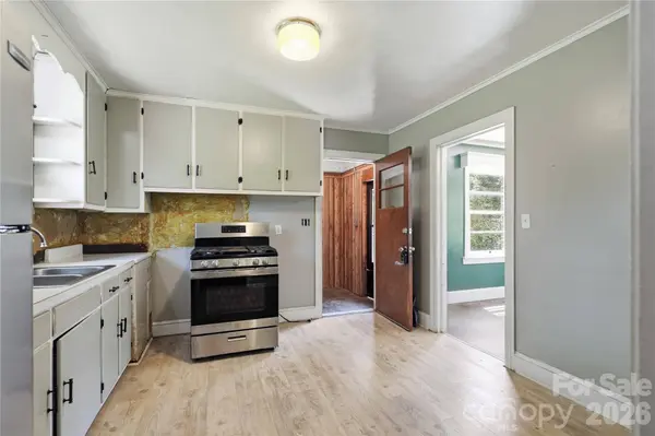 307 Dutchman AVE, Mount Holly, NC 28120