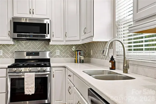 5477 Cambridge Bay DR, Charlotte, NC 28269