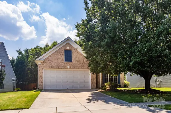 9514 Kestral Ridge DR, Charlotte, NC 28269